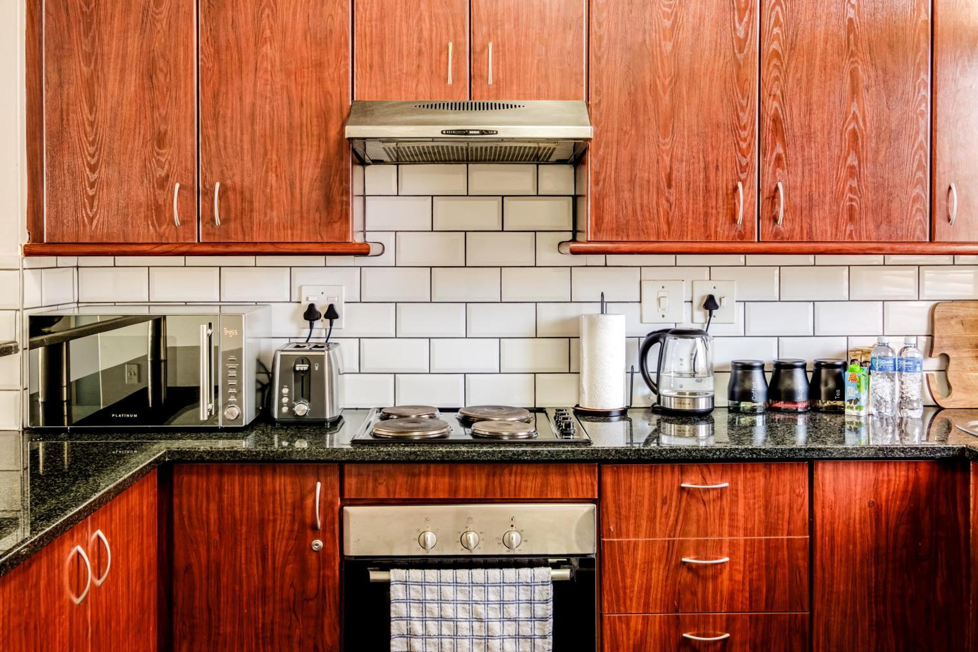 Belina - Island Club Canal Front Apartment Cape Town
